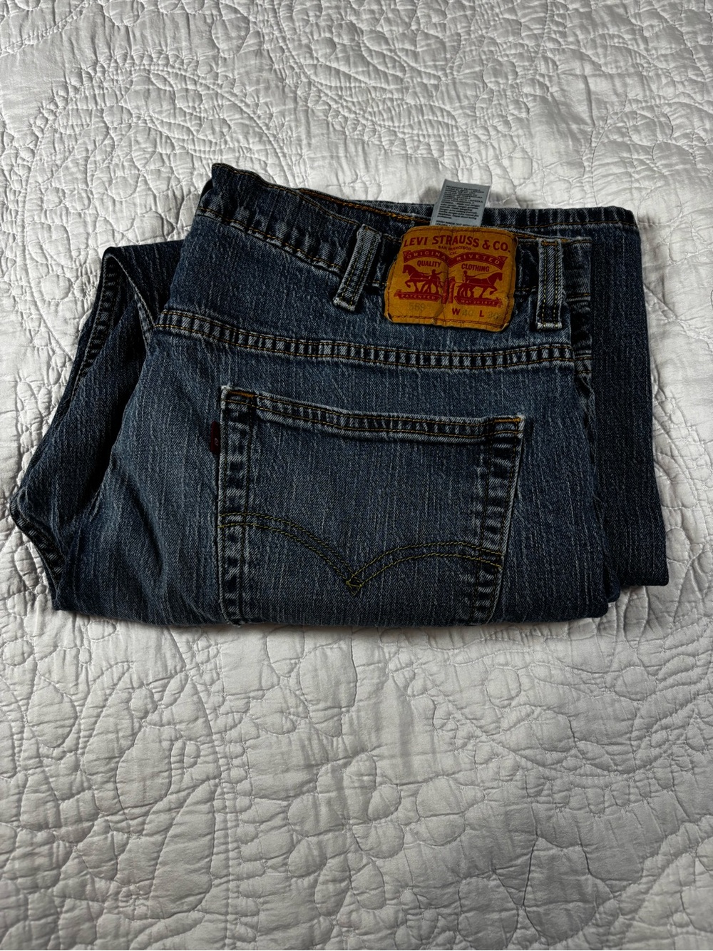 Levi's Men's Indigo Straight Jeans with Brown Patch